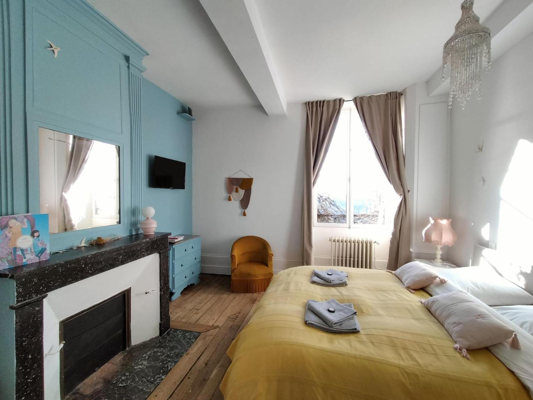 Maison Seraphine - Guest House - Bed And Breakfast ล็อง ภายนอก รูปภาพ